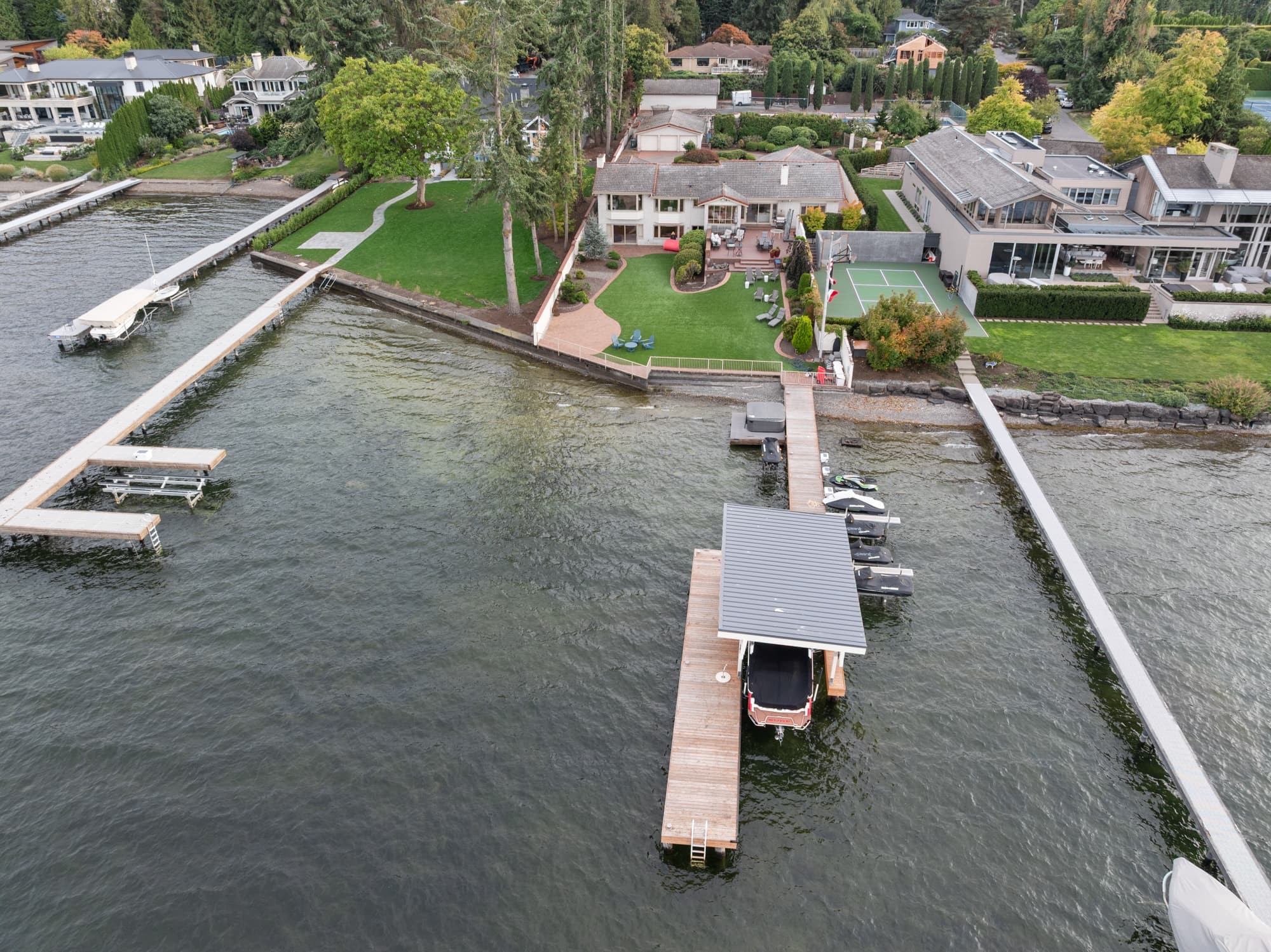 Aerial view of Mercer Island waterfront homes on Lake Washington